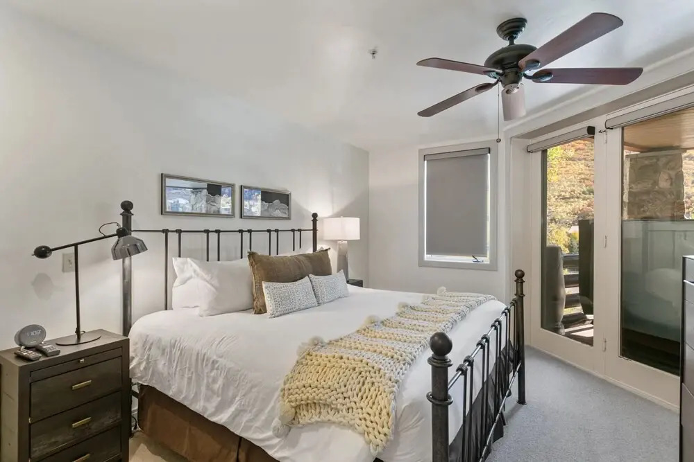 Trail's End Lodge at Deer Valley Resort - Two Bedroom Residence with Den and Spa #102 2 Condo