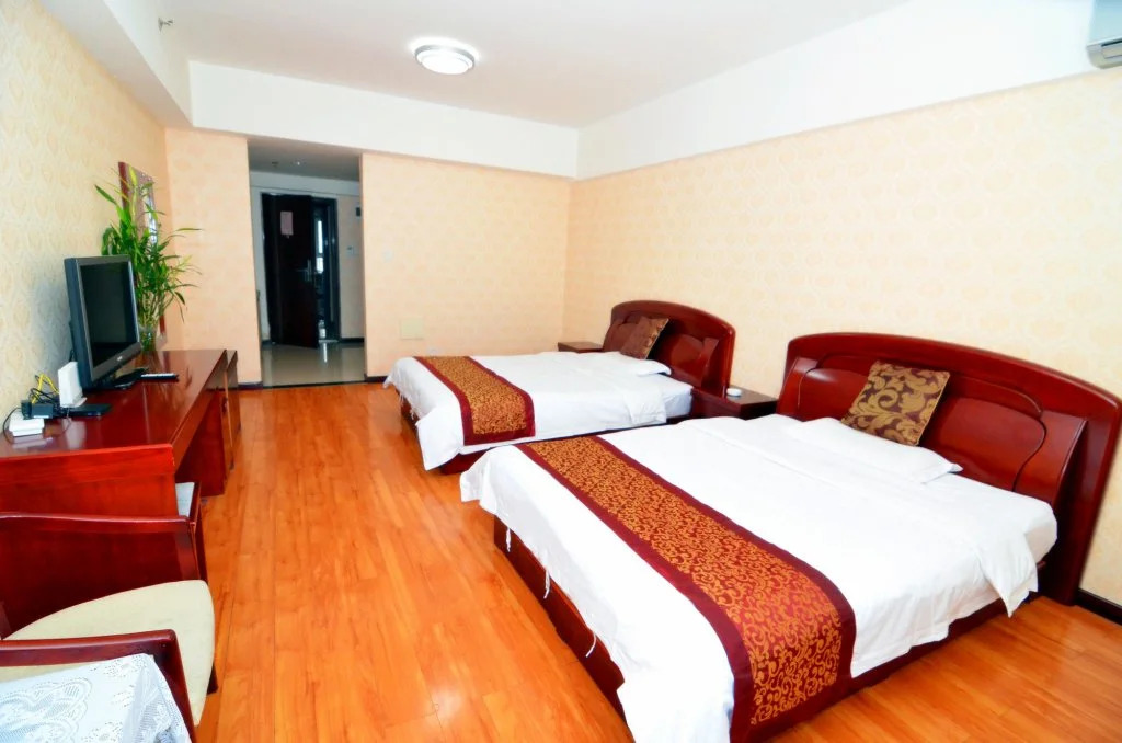 E Home Aparthotel