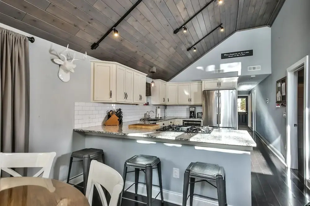 Ruffin It - Hiller Vacation S 3 Bedroom Cabin