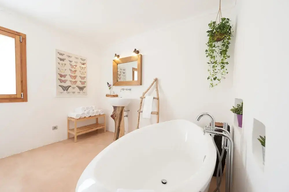 Son Vell in Manacor With 4 Bedrooms and 3 Bathrooms