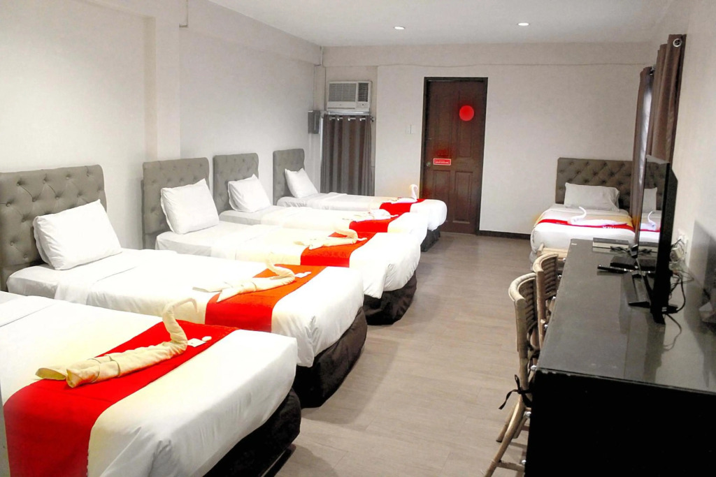 The Humbertos Hotel
