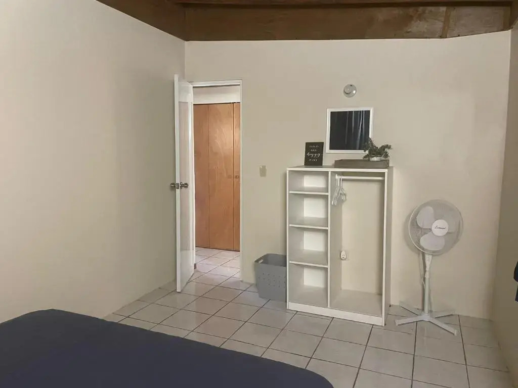 4 Bedr 2 Bathr 2 Level Beach Front House.