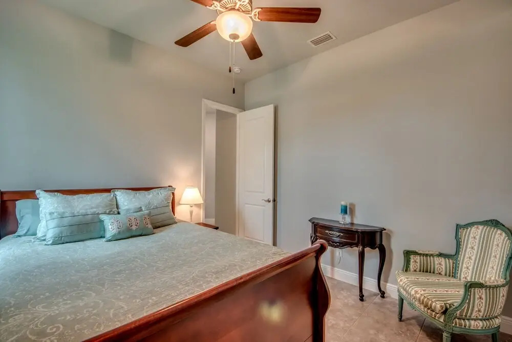 Villa Lake Kennedy - Roelens Vacations