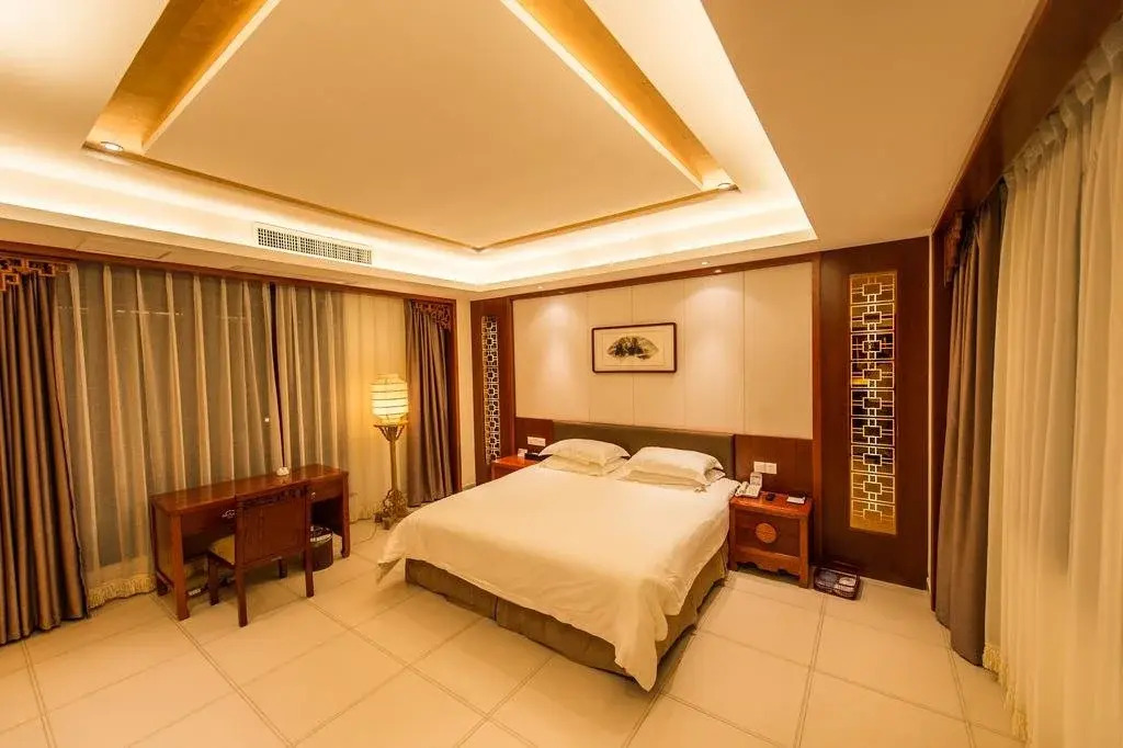 Taohuatanpan Holiday Hotel