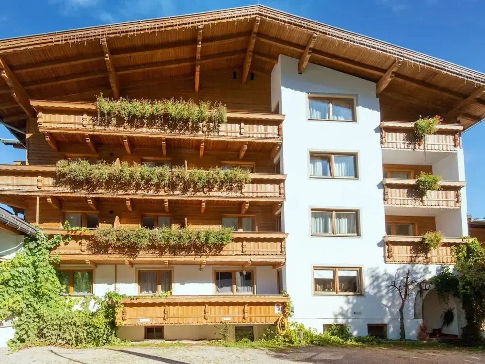 Holiday Apartment for Groups in Oberau