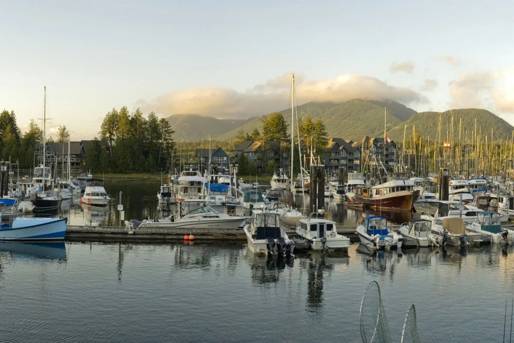 Waters Edge Shoreside Suites