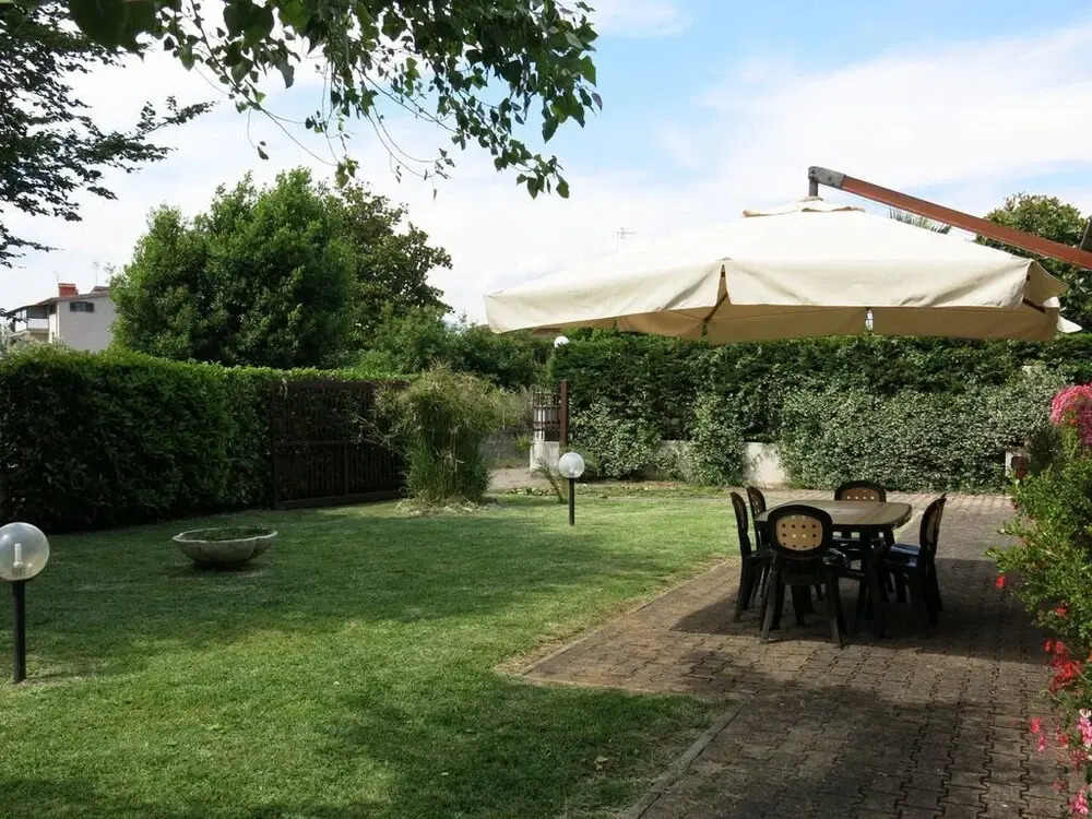 Sergy1 - villino con giardino al mare
