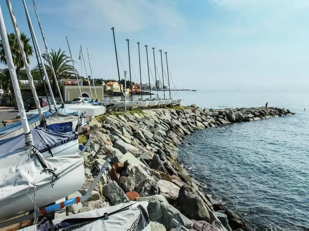 Mediterranean Home With Private Pool and Summer Kitchen, 800m From the Beach