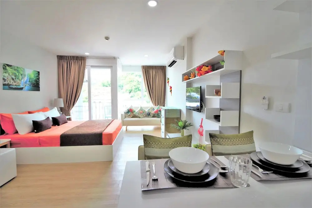 OZONE Renovated Studio With an Incredible View