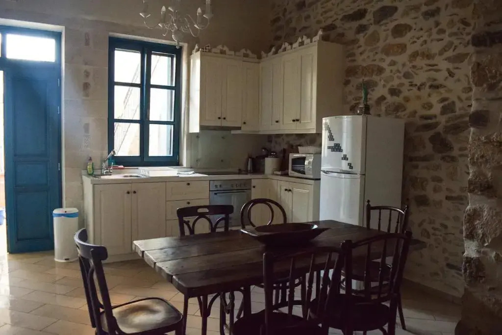 Villa Aposperitis