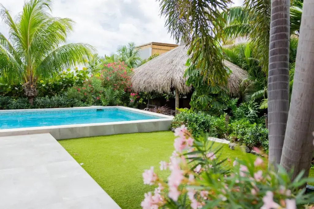 Villa Mistral Curacao - Luxurious 5 bedrooms, 5 min drive from the beach
