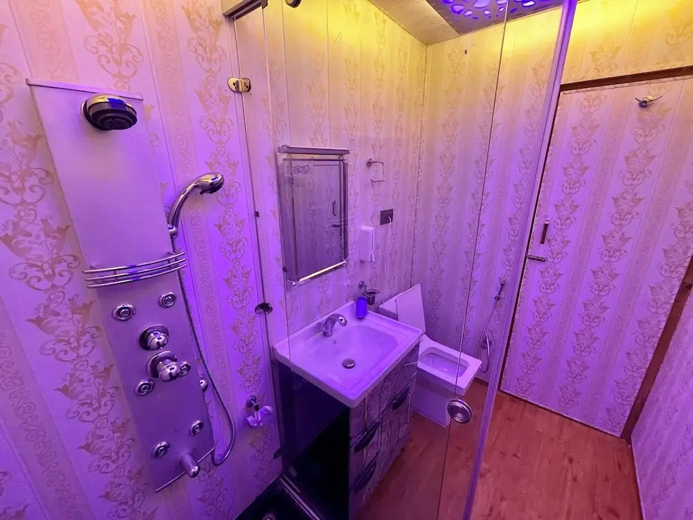 The Apollo 11 Heritage Luxury Houseboat