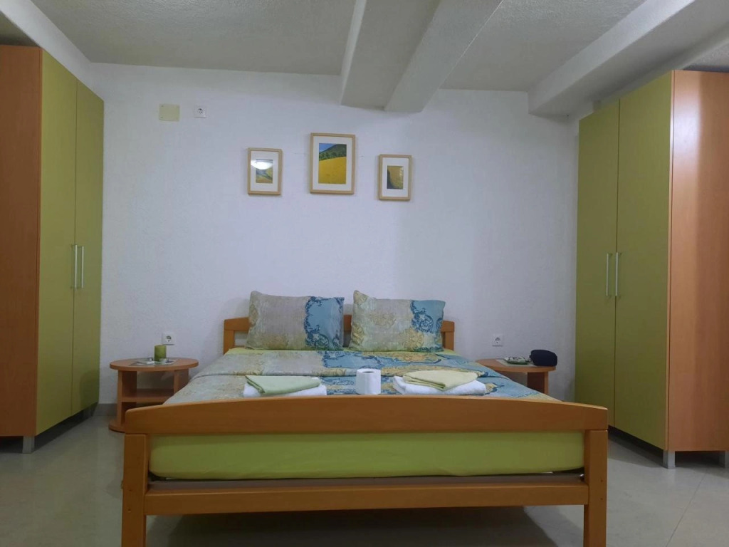 Nasteski Guest Rooms