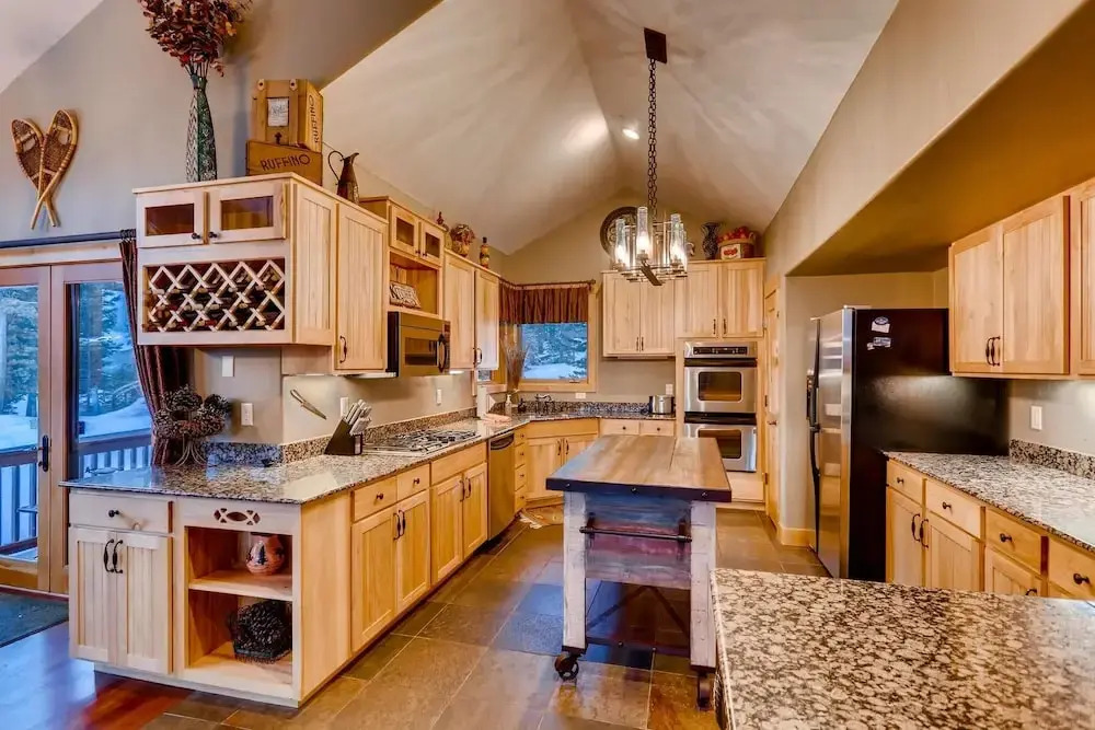Nangle Woods  4 Bedroom Townhouse by RedAwning