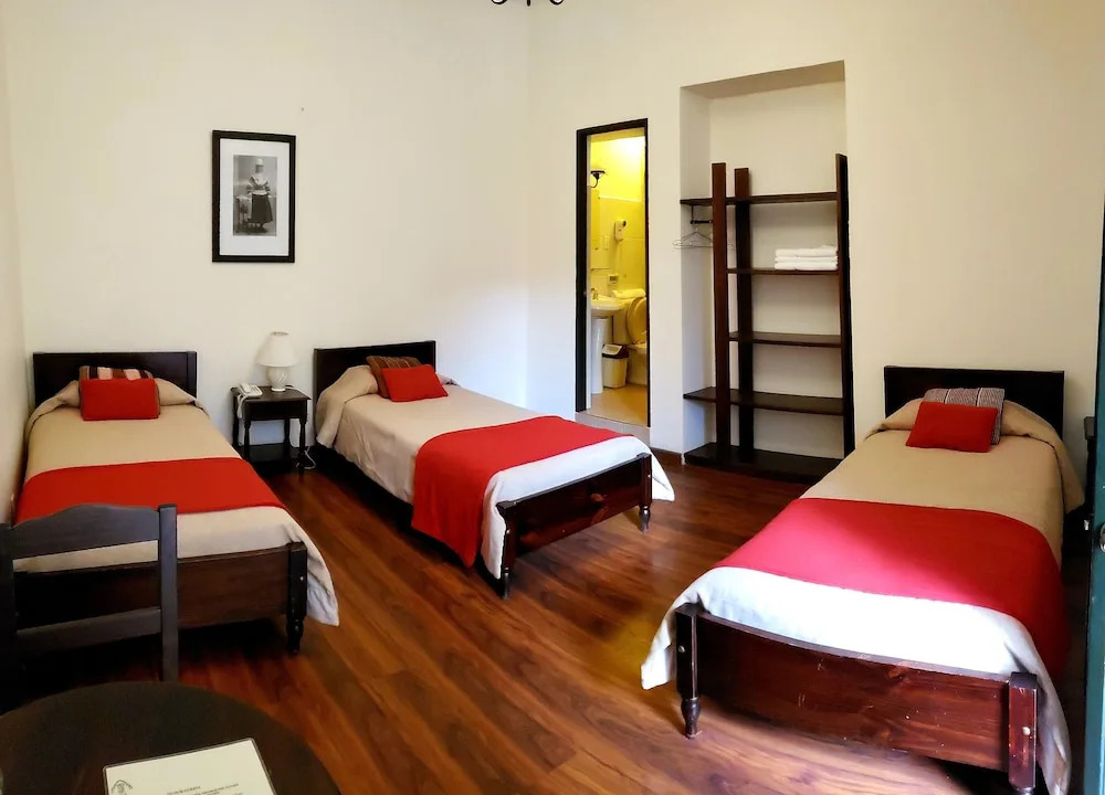 Hotel Naira