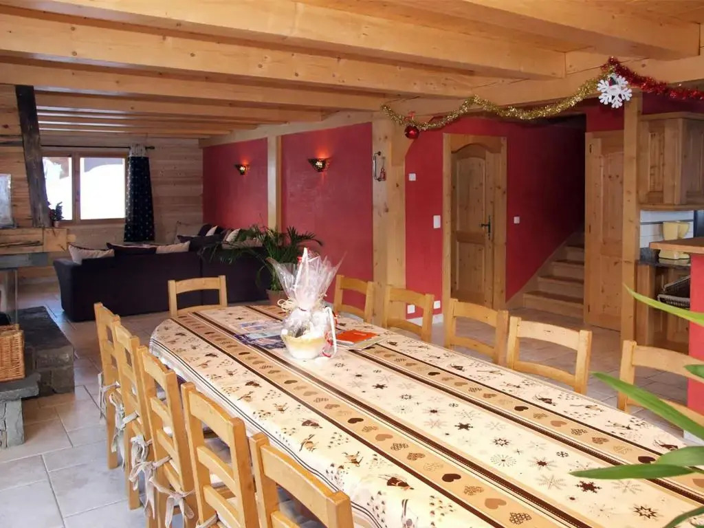 Chalet familial, 5 chambres, hammam, cheminée, près des pistes - FR-1-467-44