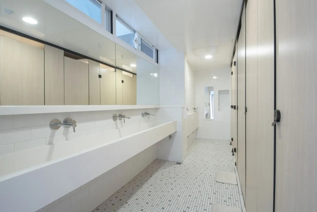 Flip Flop Hostel - Main Station