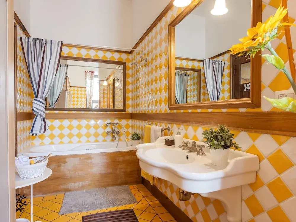 Graceful Holiday Home in Roma Near St Joseph 8