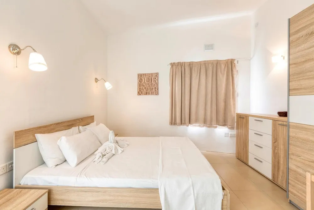 Ta Patee Pool Farmhouse in Gozo