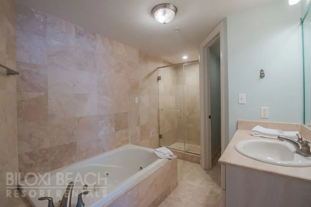 Sea Breeze-Sea Breeze 1007 Penthouse