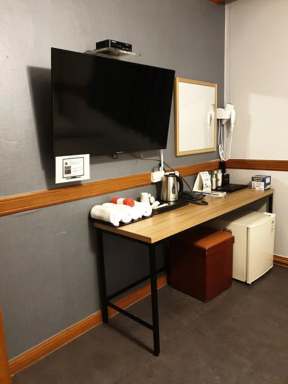Motel Good Guy