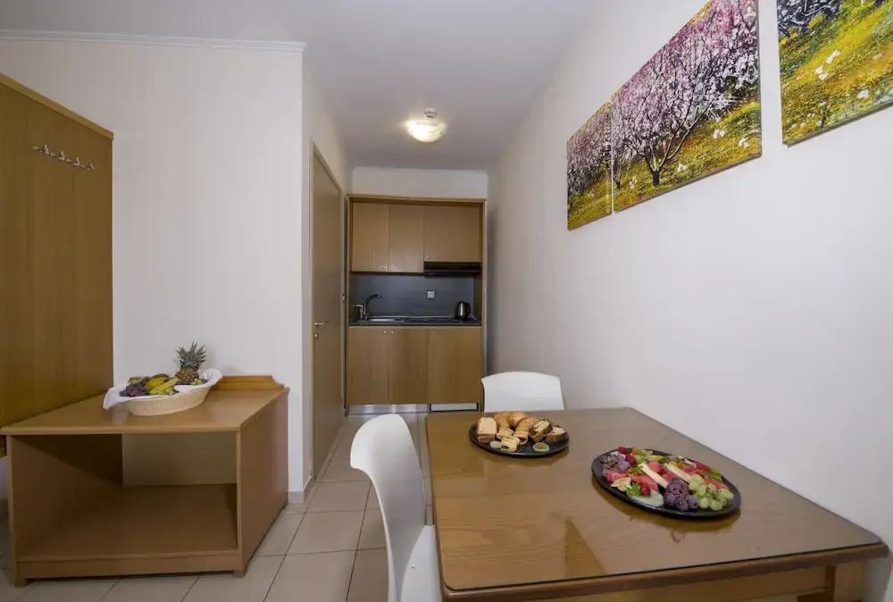 Isida Hotel Agia Marina
