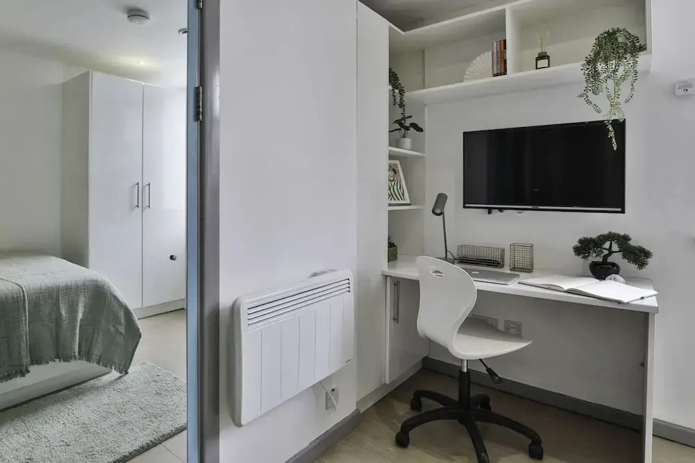 For Students Only - Picturehouse Apartments in Exeter