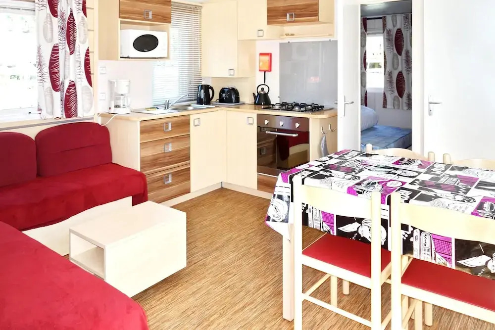 Bungalow With in La Palmyre With Pool Access and Furnished