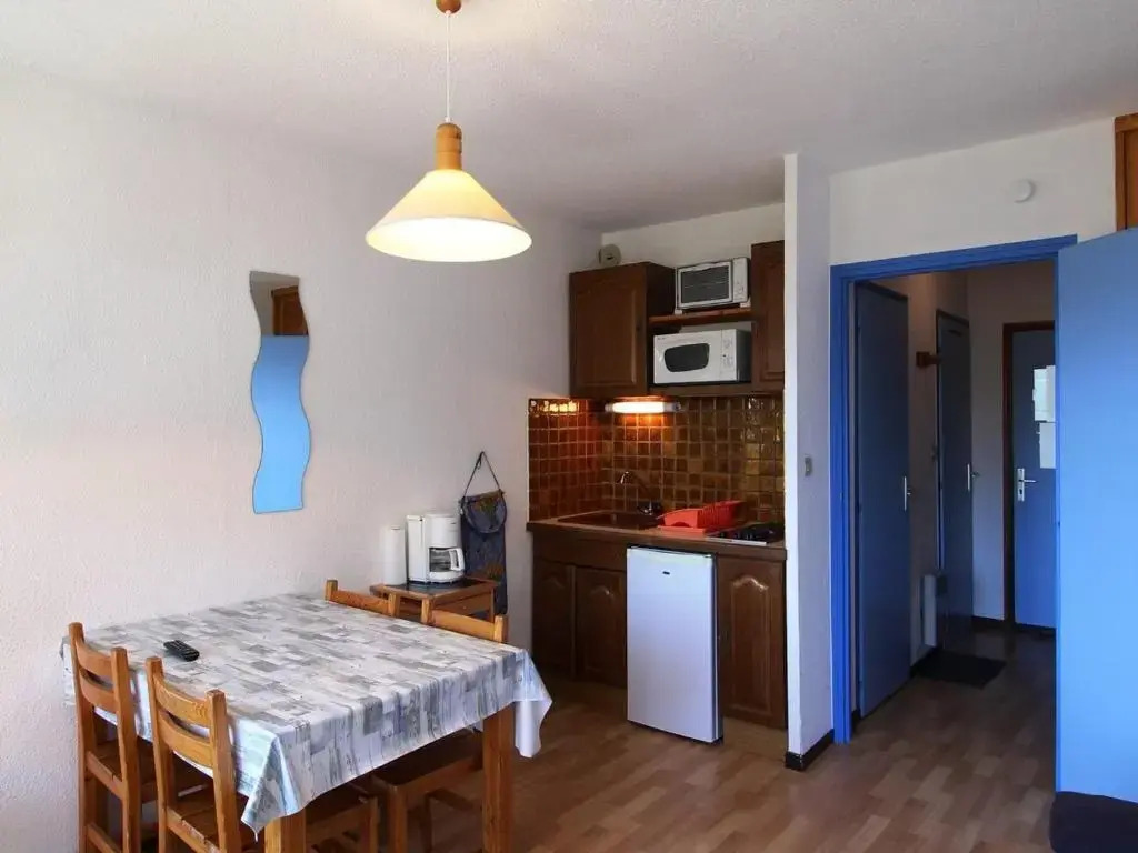 Appartement Auris, 1 pièce, 4 personnes - FR-1-297-62