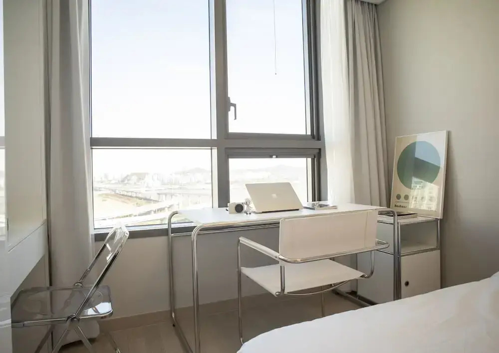UH FLAT The SONGDO