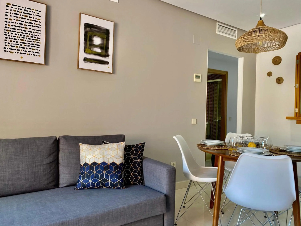 Resort Style 2 Bedroom Apartment near Marbella FREE WIFI & PARKING