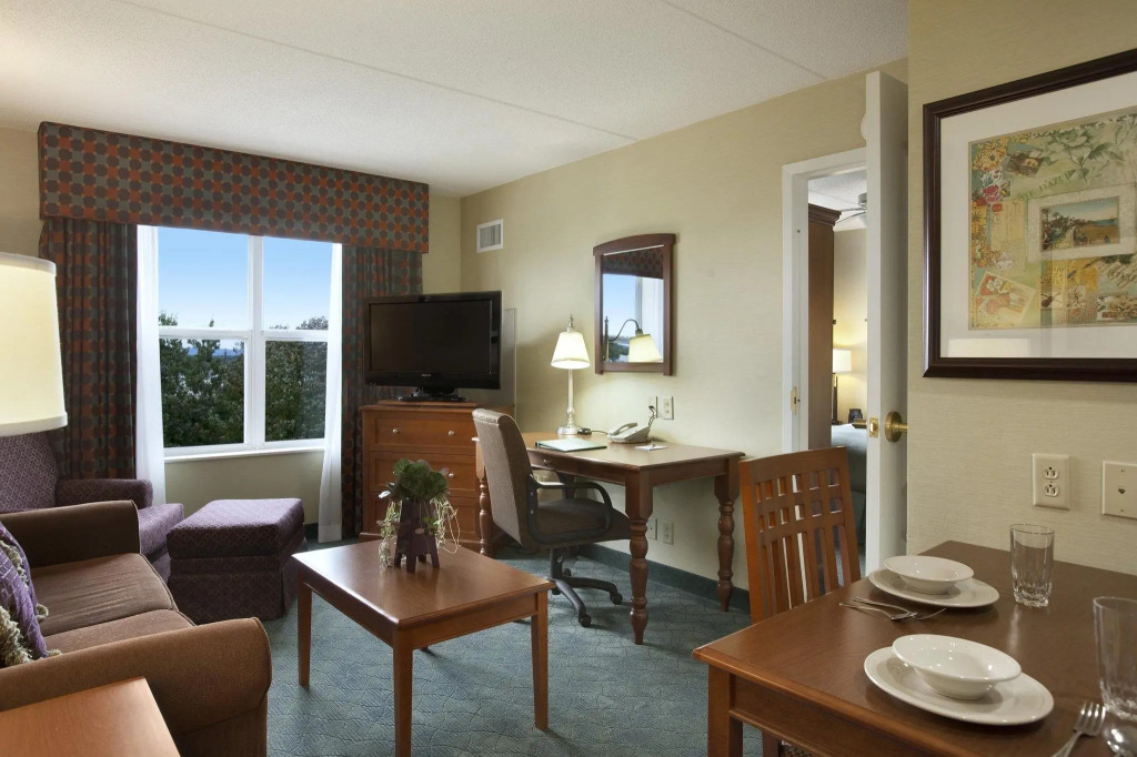 Homewood Suites by Hilton Holyoke-Springfield/North