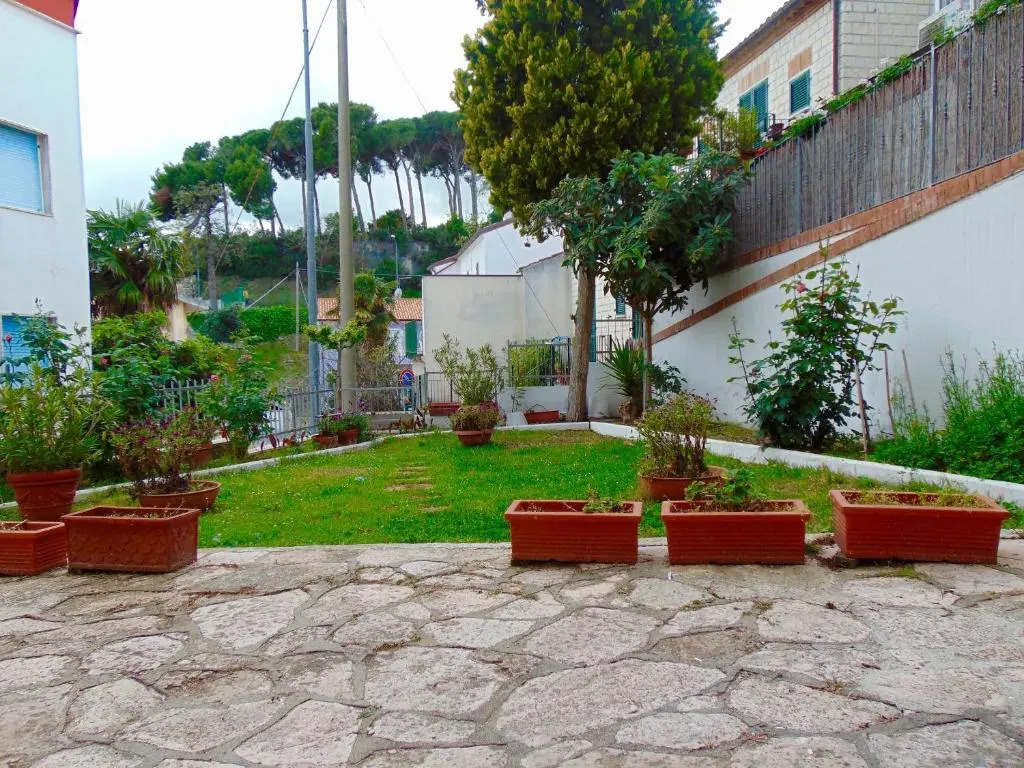 N209 - Numana, Bilocale Con Giardino a 100 Metri Dal Mare