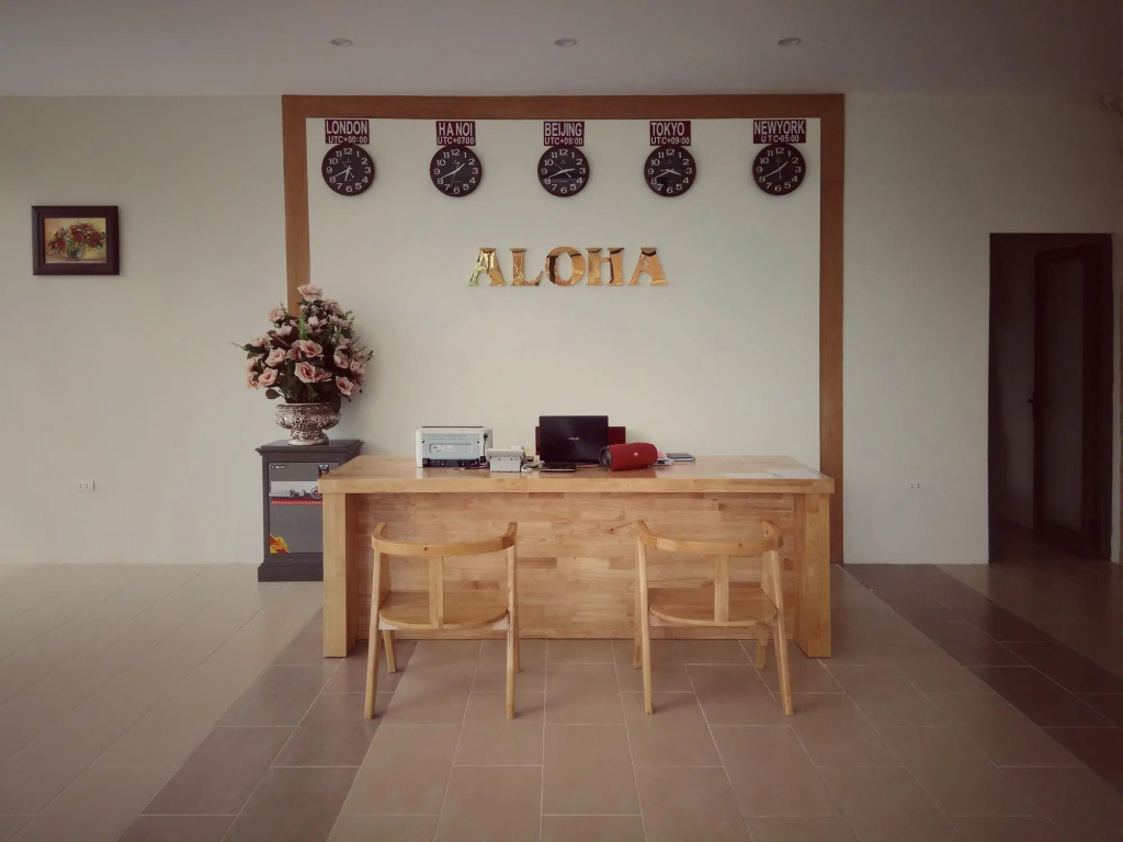 Aloha Hotel