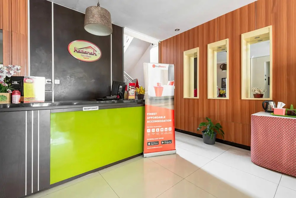 Hasanah Guesthouse by RedDoorz