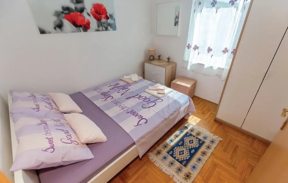 Beautiful Apartment in Crikvenica With Wifi and 2 Bedrooms