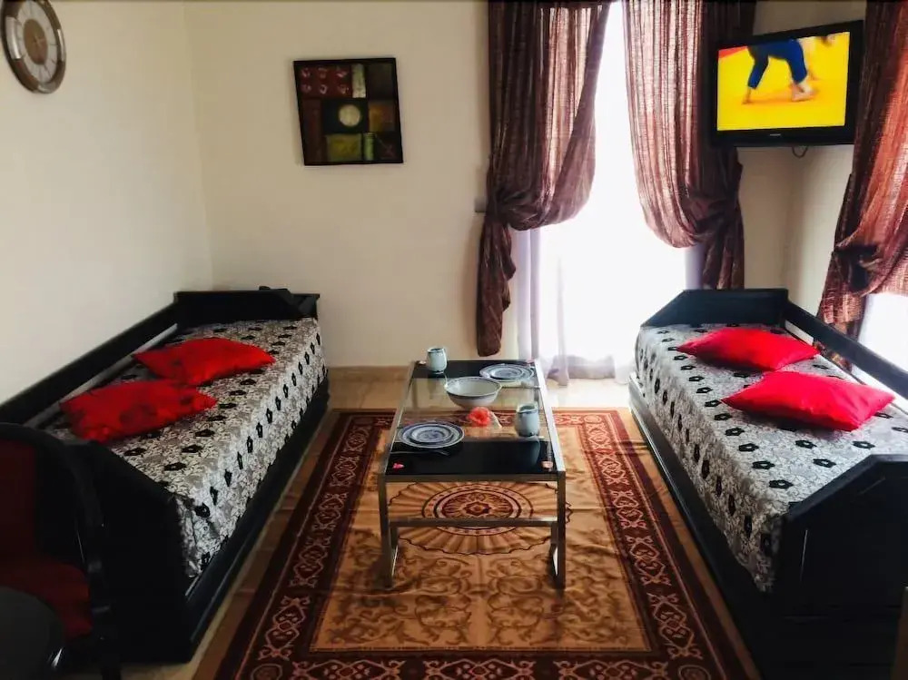 Sourebou Chez Appart Hotel Founty Beach