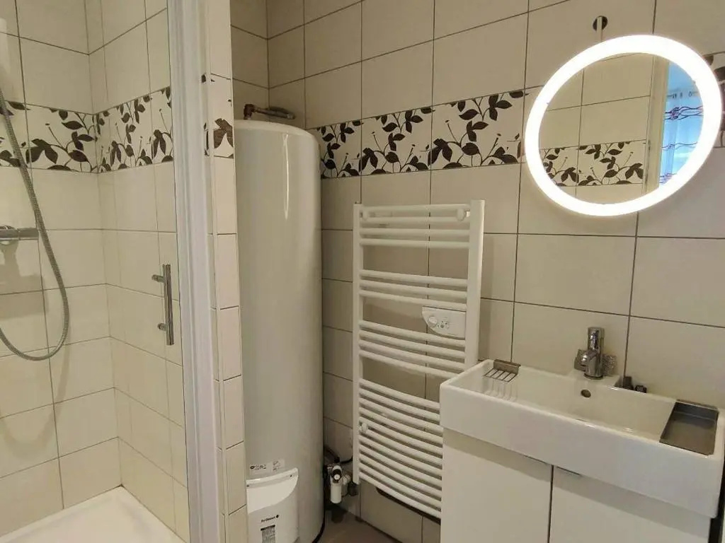 Appartement Cauterets, 2 pièces, 6 personnes - FR-1-234-153