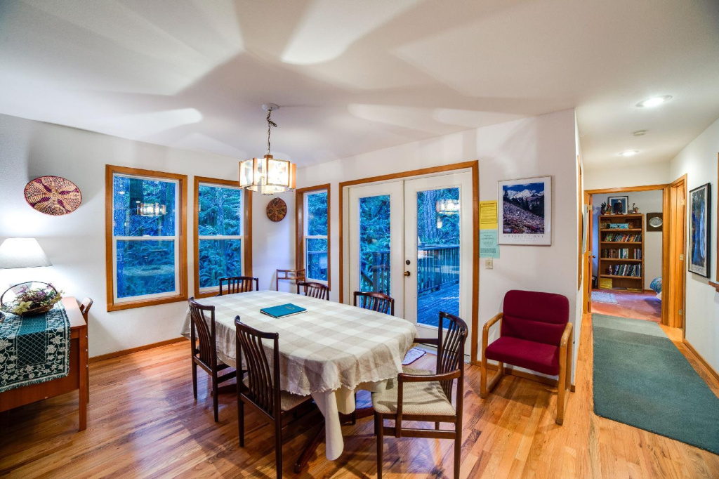 Glacier Holiday Chalet BL30194331570