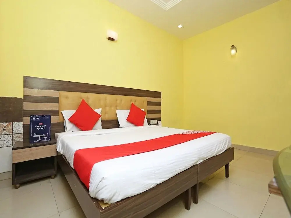 OYO 4939 Hotel Highway Inn