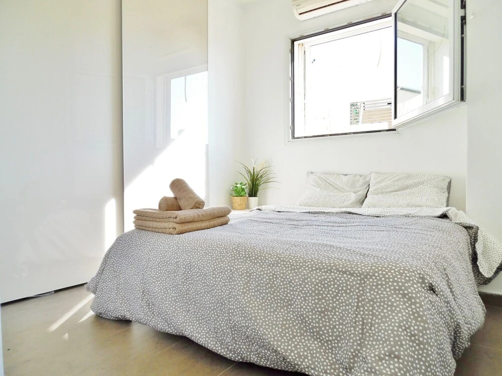 Super Central Stunning Roof 2BR Apt