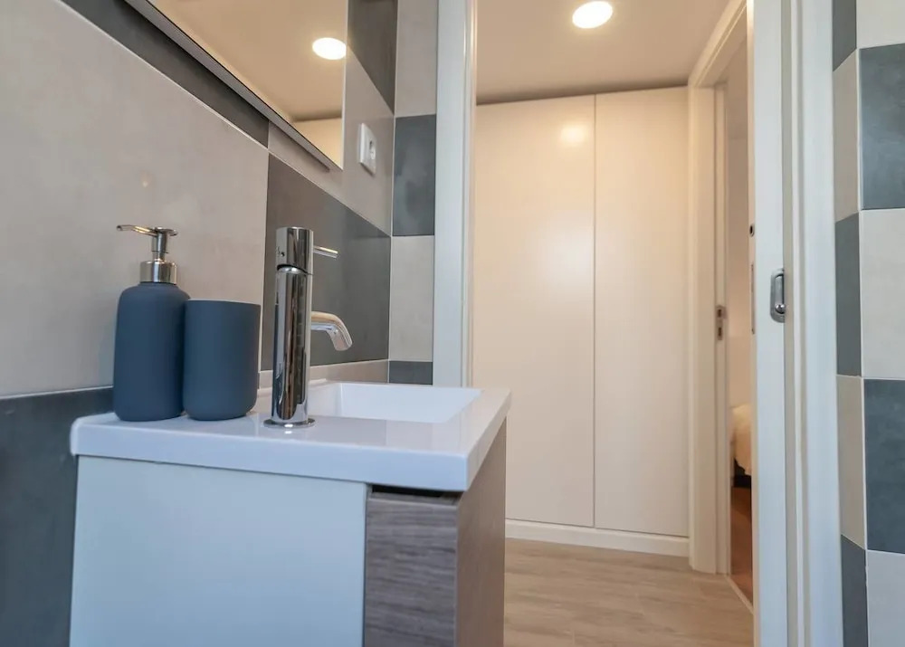 Alameda Apartments & Rooms