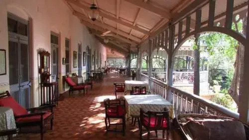 Dune Barr House - Verandah in the Forest