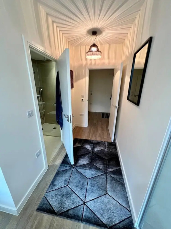 Luxury 5 Penthouse Greenwich Sleep 9 With Parking