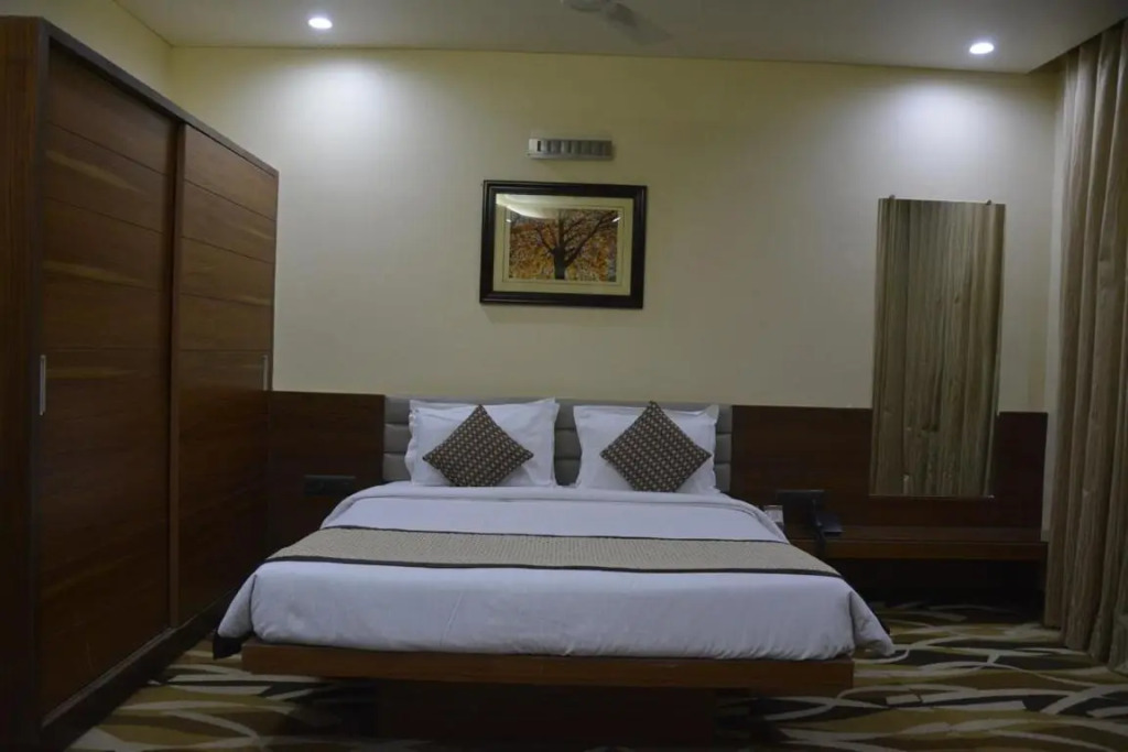 Hotel Surya Executive