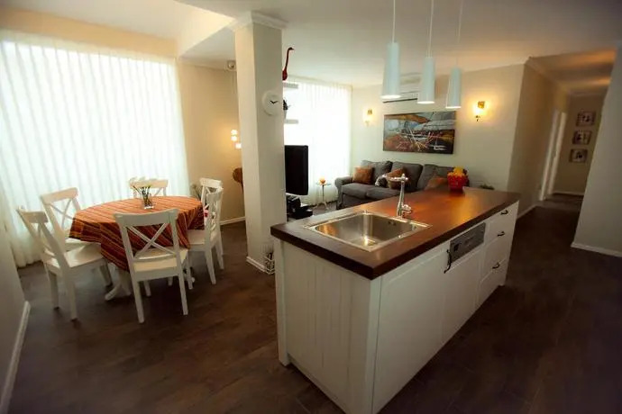 Lili's Place Apartments Near the Beach