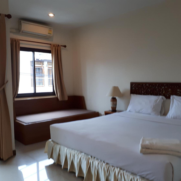 Nathon Residence Hotelโรงเเรมหน้าทอนเรสซิเด้นท์