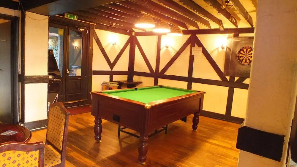 OYO The Watermans Arms Hersham
