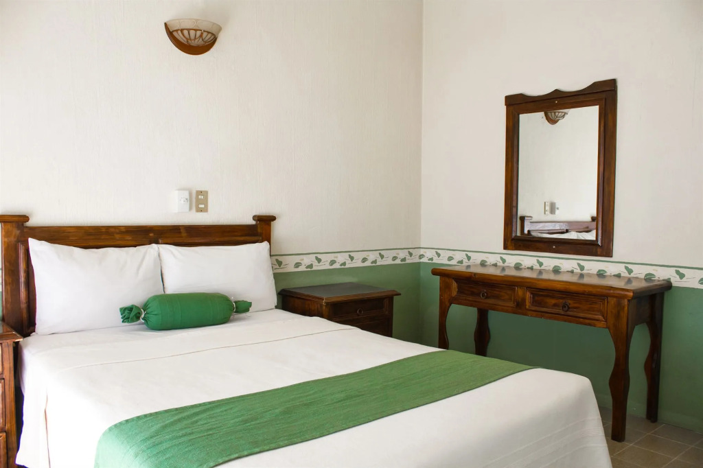 Villas del Sol Hotel & Bungalows