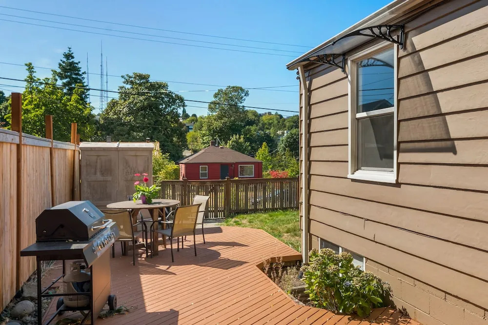 Seattle Vacation Home: The Autobahn